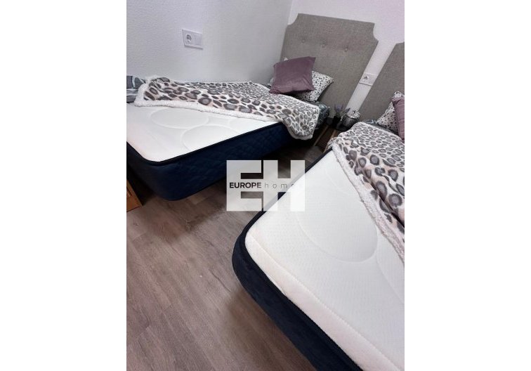 Segunda mano - Apartamento  - Torrevieja - Centro - Muelle Pesquero