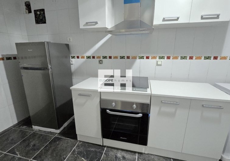 Segunda mano - Apartamento  - Torrevieja - Centro - Muelle Pesquero