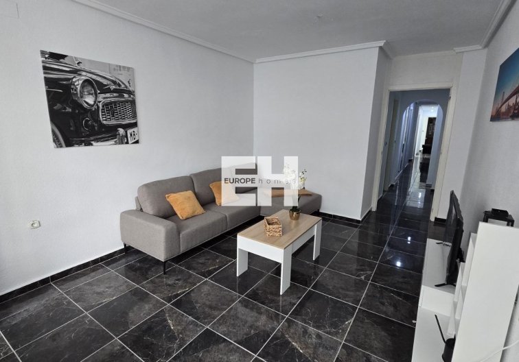 Segunda mano - Apartamento  - Torrevieja - Centro - Muelle Pesquero