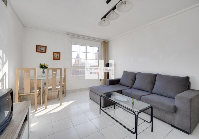 Segunda mano - Apartamento  - Torrevieja - Centro