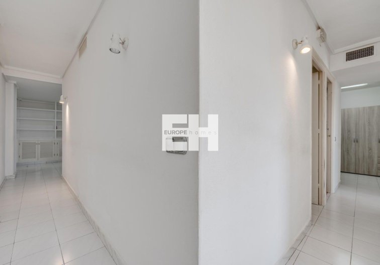 Segunda mano - Apartamento  - Torrevieja - Centro