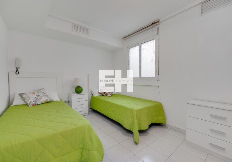 Segunda mano - Apartamento  - Torrevieja - Centro