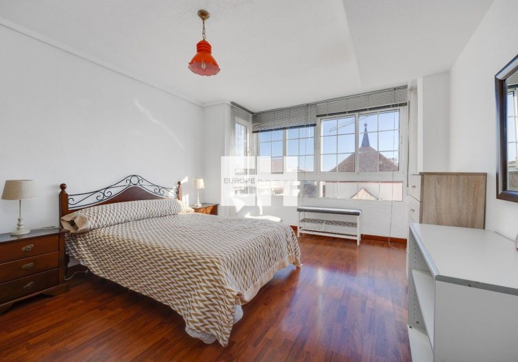 Segunda mano - Apartamento  - Torrevieja - Centro