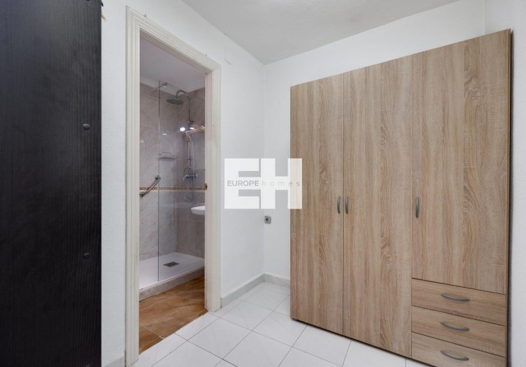 Segunda mano - Apartamento  - Torrevieja - Centro