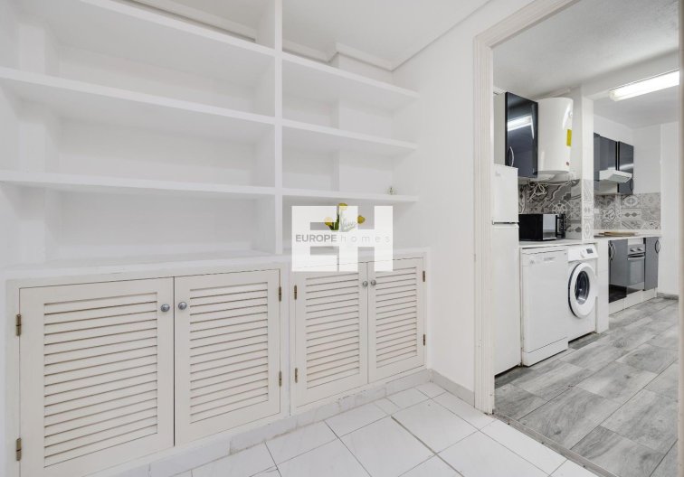 Segunda mano - Apartamento  - Torrevieja - Centro