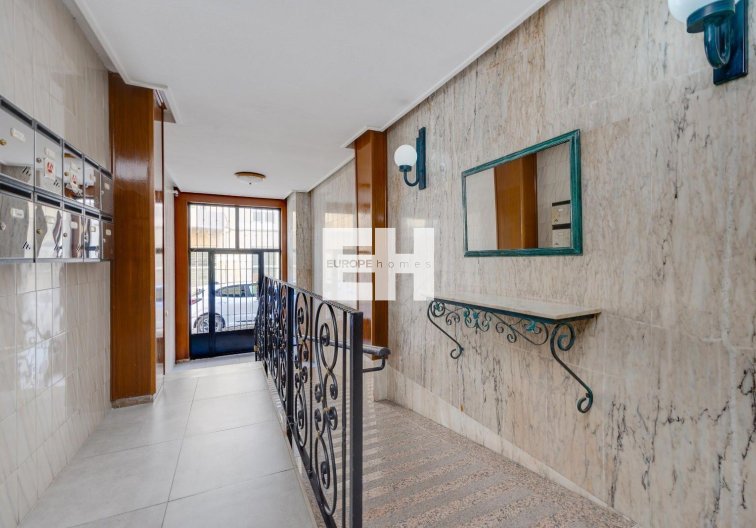 Segunda mano - Apartamento  - Torrevieja - Centro