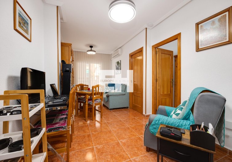 Segunda mano - Apartamento  - Guardamar del Segura - Pueblo