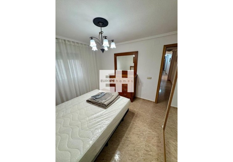 Segunda mano - Apartamento  - Torrevieja - Centro