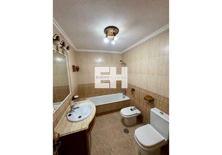 Segunda mano - Apartamento  - Torrevieja - Centro