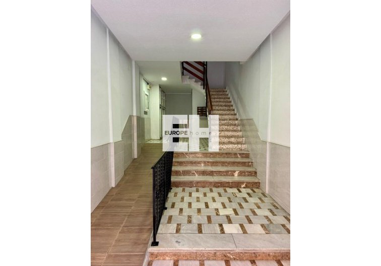 Segunda mano - Apartamento  - Torrevieja - Centro