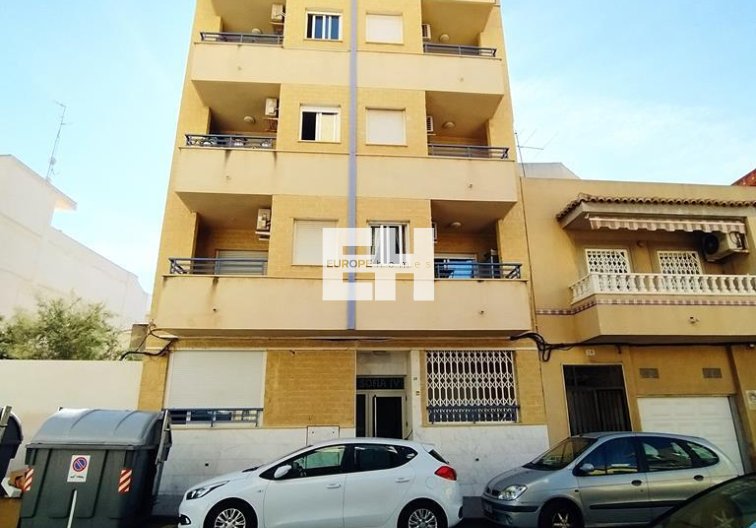 Segunda mano - Apartamento  - Torrevieja - CENTRO CASCO URBANO
