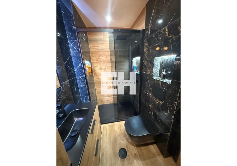 Segunda mano - Apartamento  - Torrevieja - Parque De Las Naciones