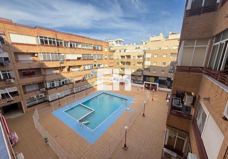 Segunda mano - Apartamento  - Torrevieja - Parque De Las Naciones