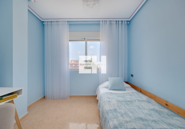 Segunda mano - Apartamento  - Jacarilla - Inland