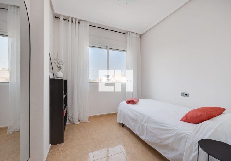 Segunda mano - Apartamento  - Jacarilla - Inland