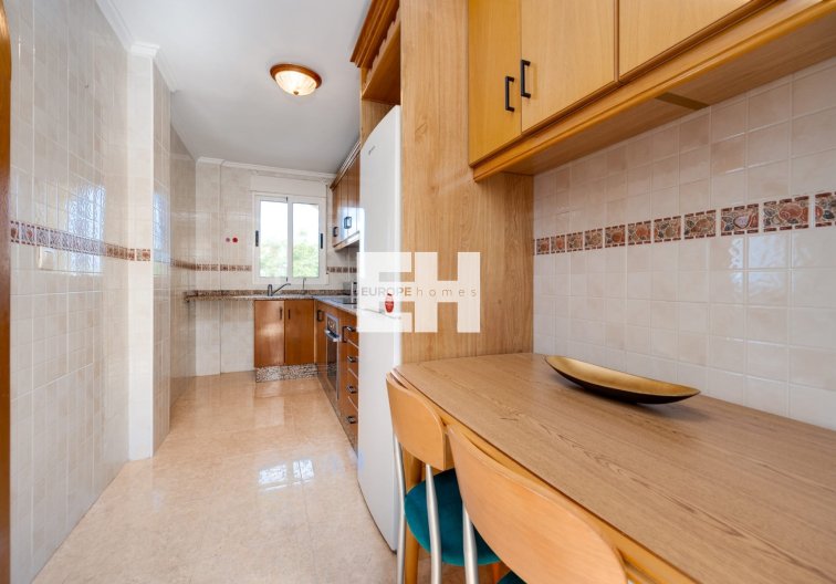 Segunda mano - Apartamento  - Jacarilla - Inland