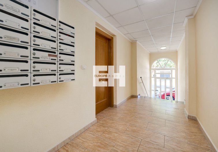 Segunda mano - Apartamento  - Jacarilla - Inland