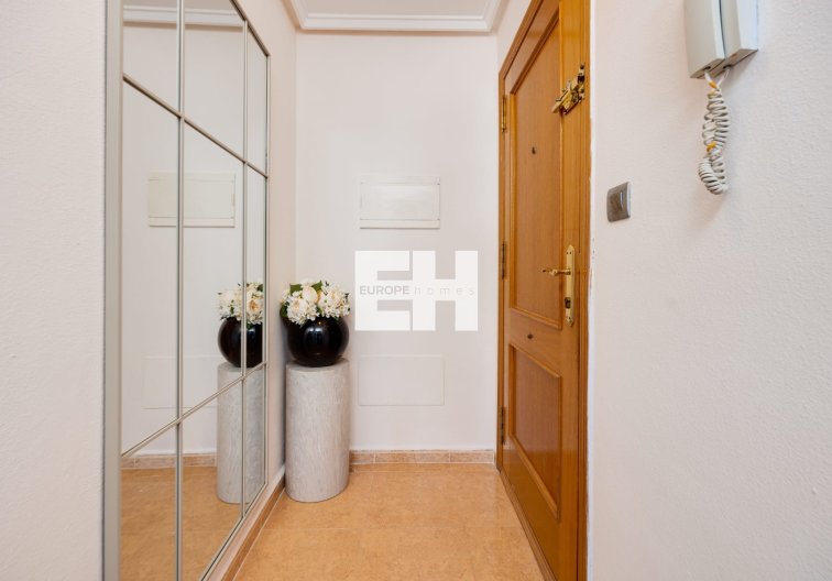 Segunda mano - Apartamento  - Jacarilla - Inland