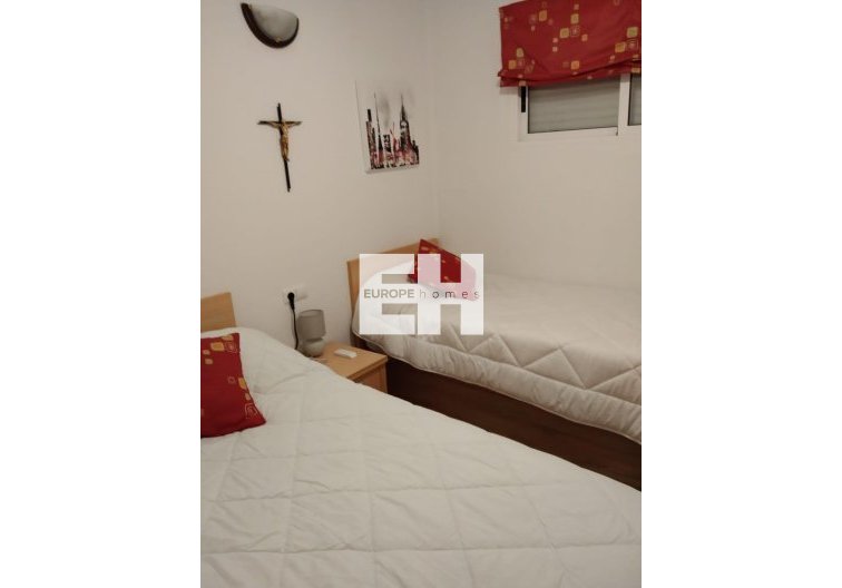 Segunda mano - Apartamento  - Torrevieja - Parque Acuático - Sector 25