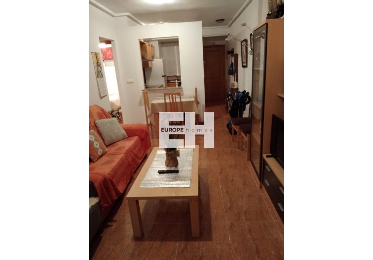 Segunda mano - Apartamento  - Torrevieja - Parque Acuático - Sector 25