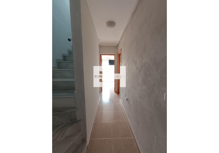 Segunda mano - town house - Avileses - Jerónimo Y Avileses