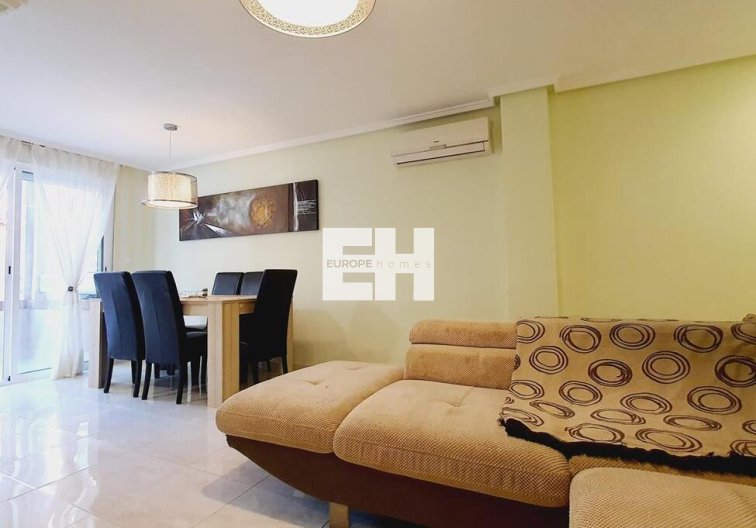 Segunda mano - Apartamento  - Torrevieja - Centro