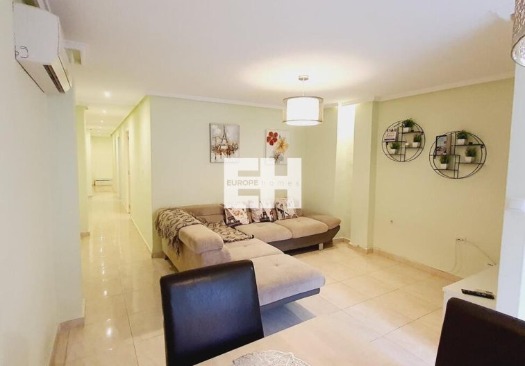 Segunda mano - Apartamento  - Torrevieja - Centro