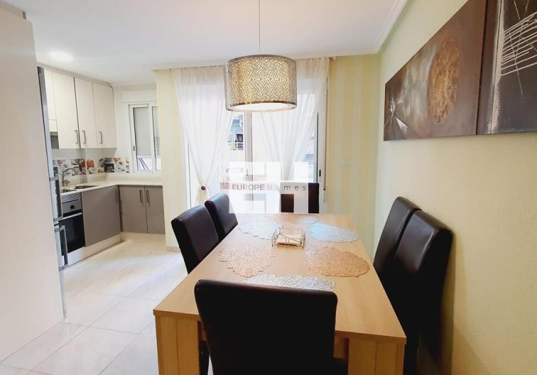 Segunda mano - Apartamento  - Torrevieja - Centro