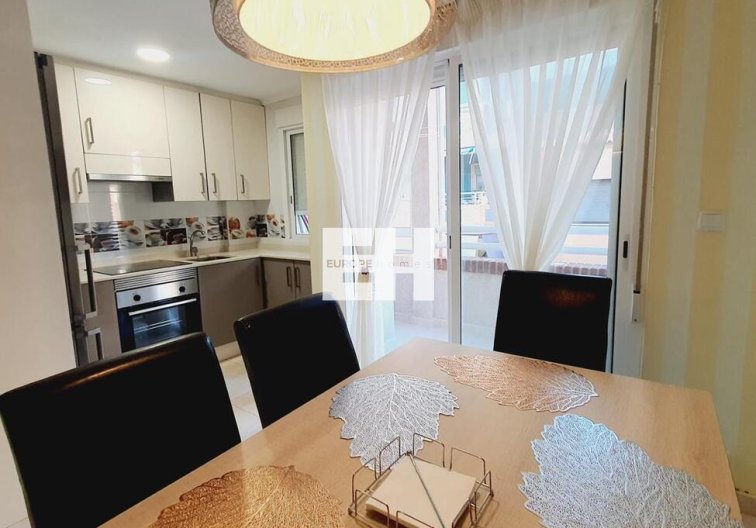 Segunda mano - Apartamento  - Torrevieja - Centro