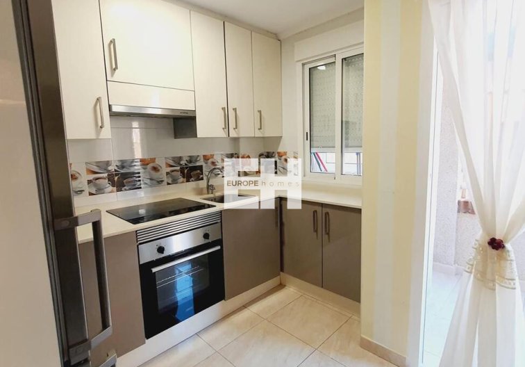 Segunda mano - Apartamento  - Torrevieja - Centro