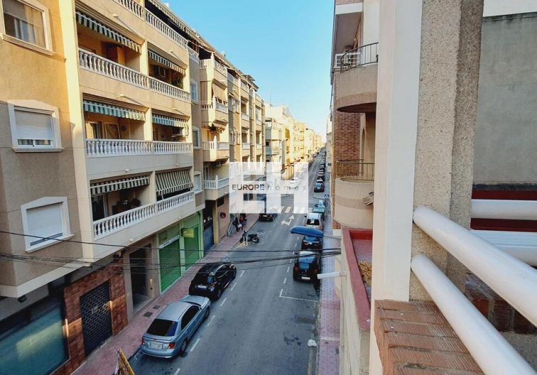 Segunda mano - Apartamento  - Torrevieja - Centro