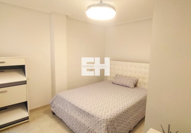 Segunda mano - Apartamento  - Torrevieja - Centro