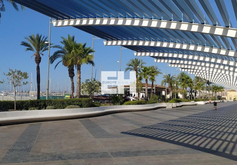 Segunda mano - Apartamento  - Torrevieja - Centro