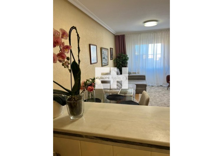 Segunda mano - Apartamento  - Torrevieja - Aguas Nuevas