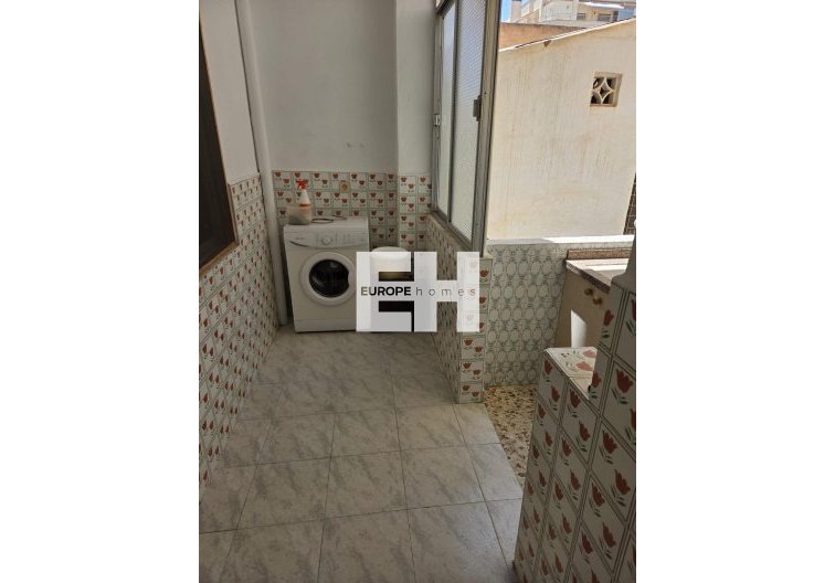 Segunda mano - Apartamento  - Torrevieja - Las Piscinas Naturales