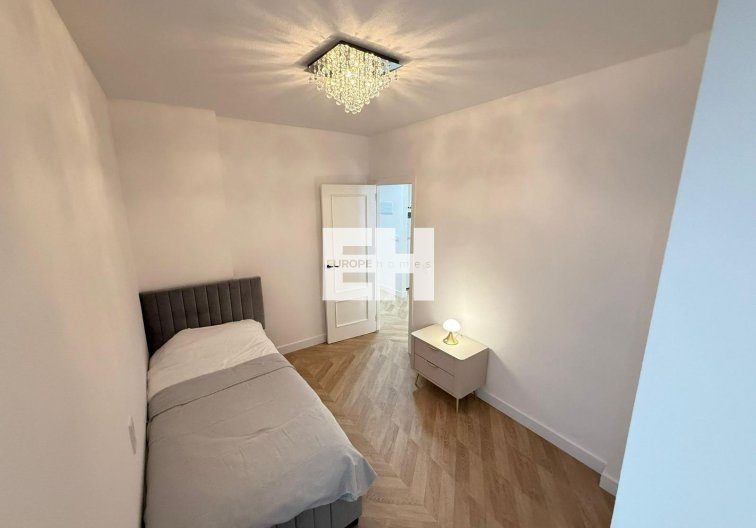 Segunda mano - Apartamento  - Torrevieja - Parque De Las Naciones