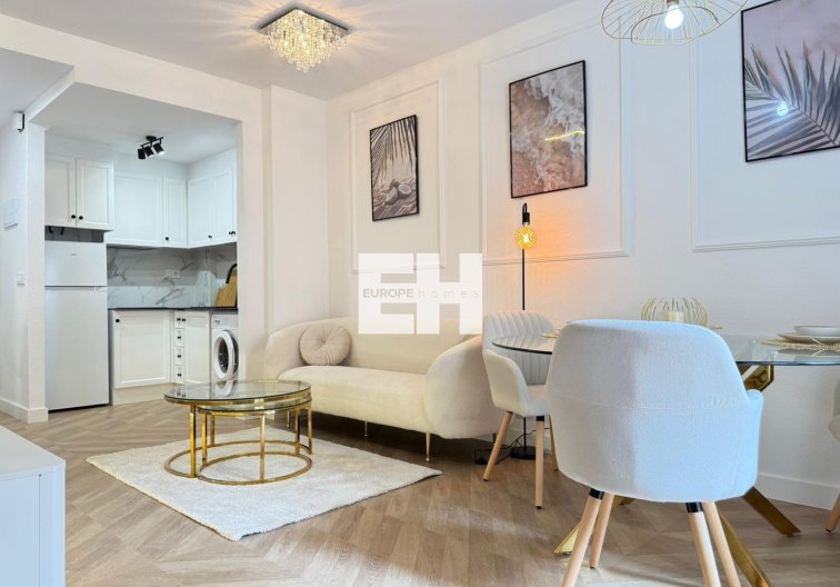 Segunda mano - Apartamento  - Torrevieja - Parque De Las Naciones