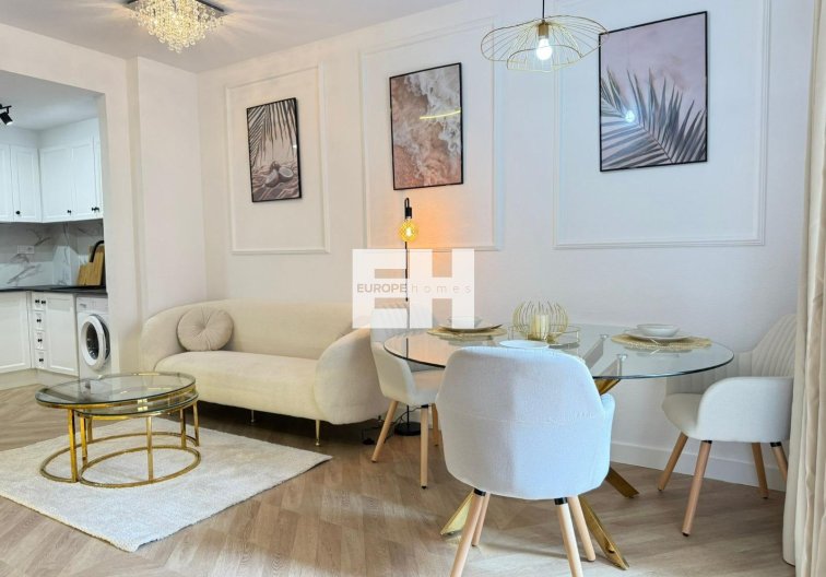 Segunda mano - Apartamento  - Torrevieja - Parque De Las Naciones