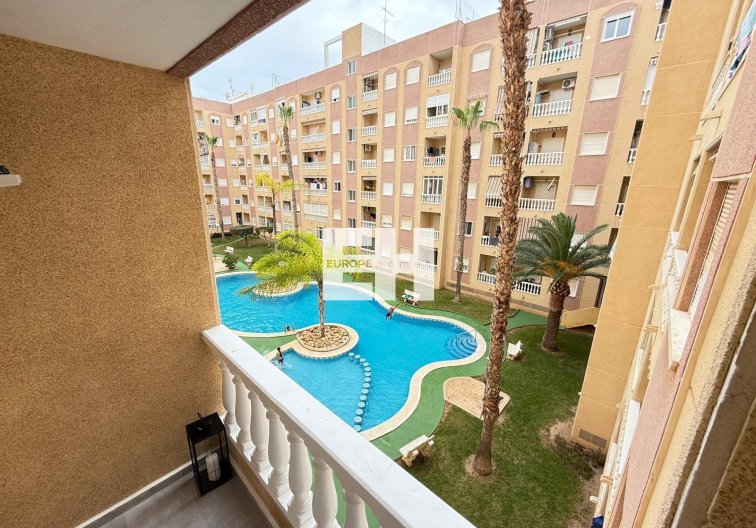 Segunda mano - Apartamento  - Torrevieja - Parque De Las Naciones