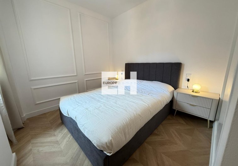 Segunda mano - Apartamento  - Torrevieja - Parque De Las Naciones