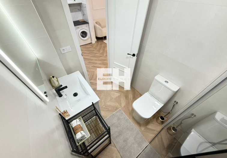 Segunda mano - Apartamento  - Torrevieja - Parque De Las Naciones