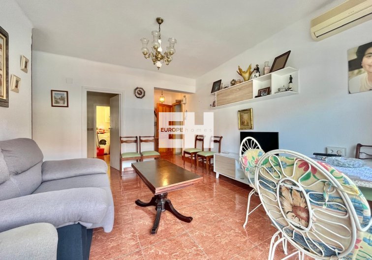 Segunda mano - Apartamento  - Torrevieja - Estacion De Autobuses