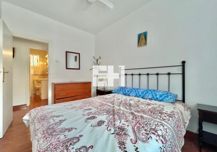 Segunda mano - Apartamento  - Torrevieja - Estacion De Autobuses