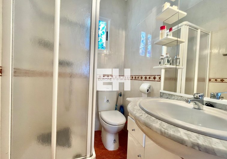 Segunda mano - Apartamento  - Torrevieja - Estacion De Autobuses