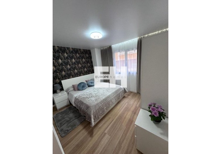 Segunda mano - Apartamento  - Torrevieja - Estacion De Autobuses