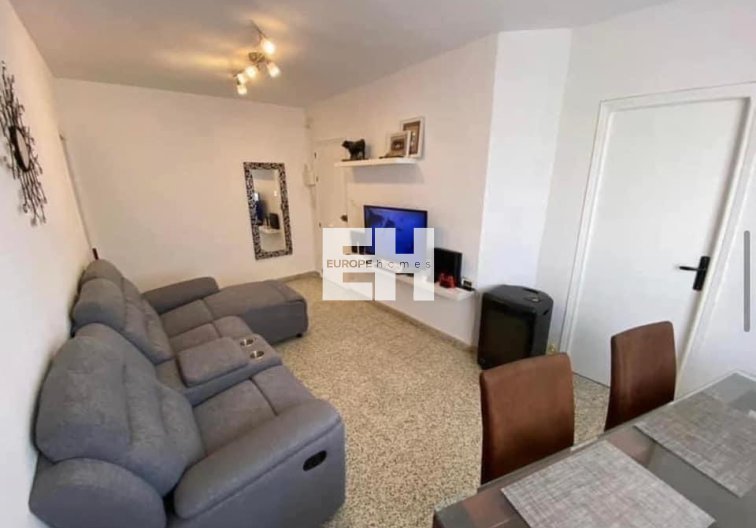 Resale - Apartment - Lo Pagan