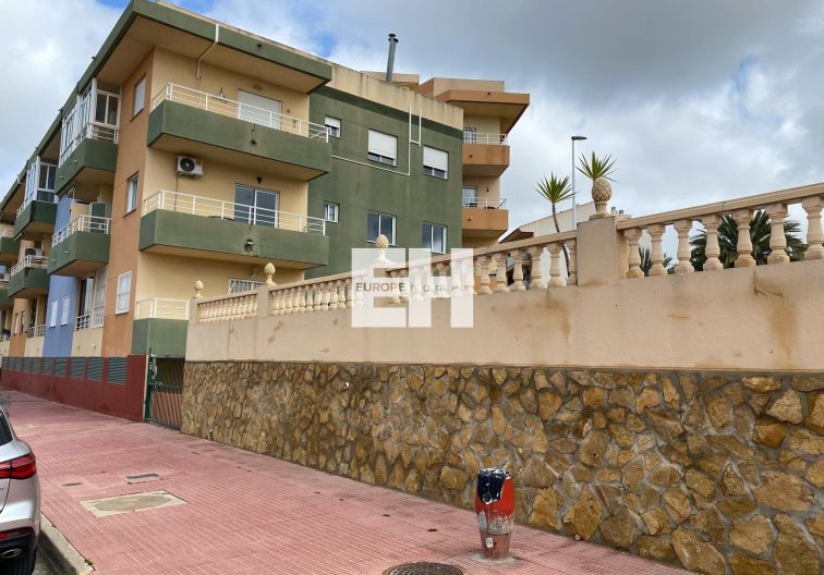 Segunda mano - Apartamento  - San Miguel de Salinas - Pueblo 9