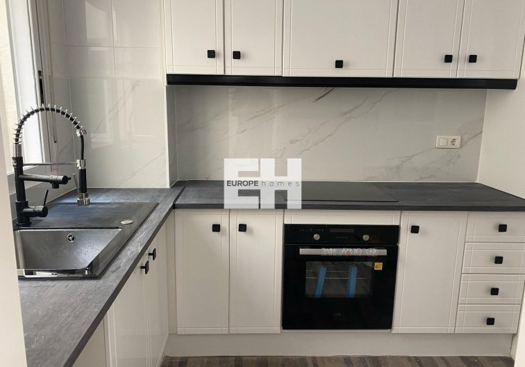 Segunda mano - Apartamento  - San Miguel de Salinas - Pueblo 9