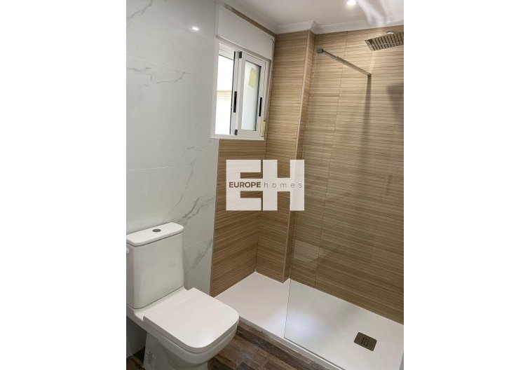 Segunda mano - Apartamento  - San Miguel de Salinas - Pueblo 9