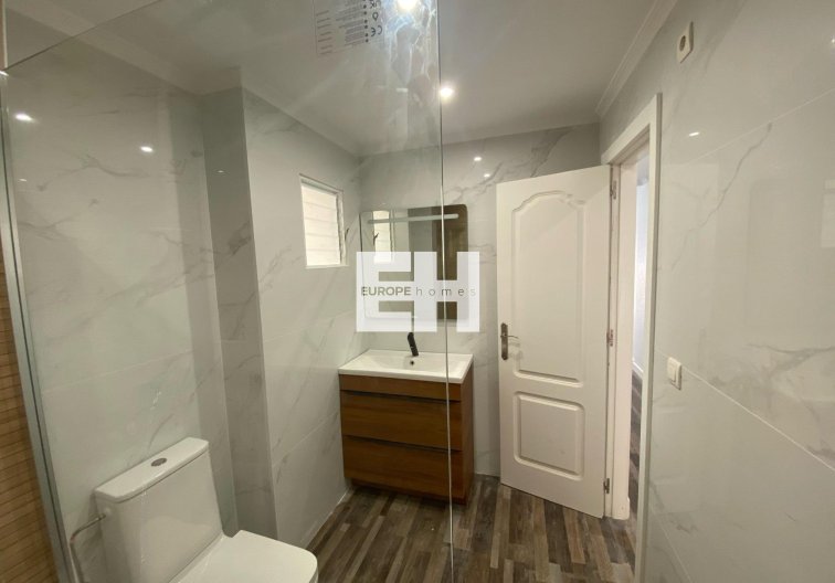 Segunda mano - Apartamento  - San Miguel de Salinas - Pueblo 9